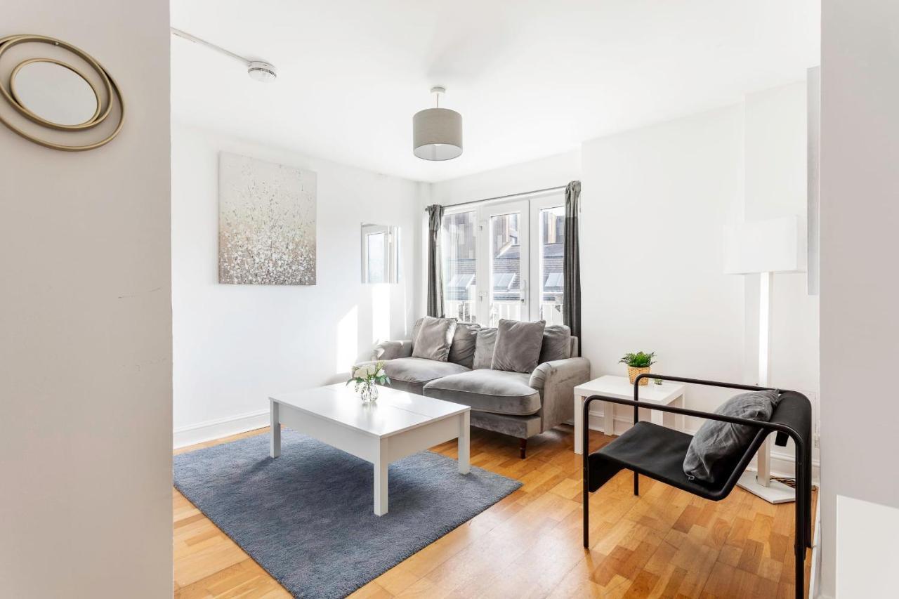 Apartament Modern Near Londra